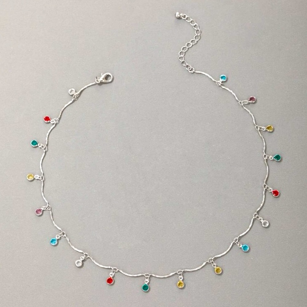 Candy Color Rhinestone Pendant Choker Necklace (Silver)